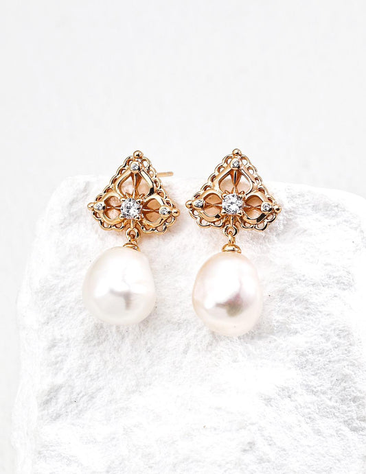 925er Silber-Ohrringe mit Zirkonia & Perlenoptik - zeitlose Eleganz