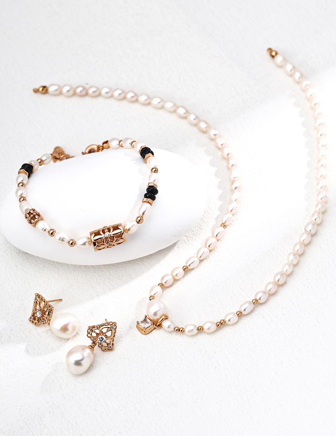 925er Silber-Ohrringe mit Zirkonia  & Perlenoptik - zeitlose Eleganz