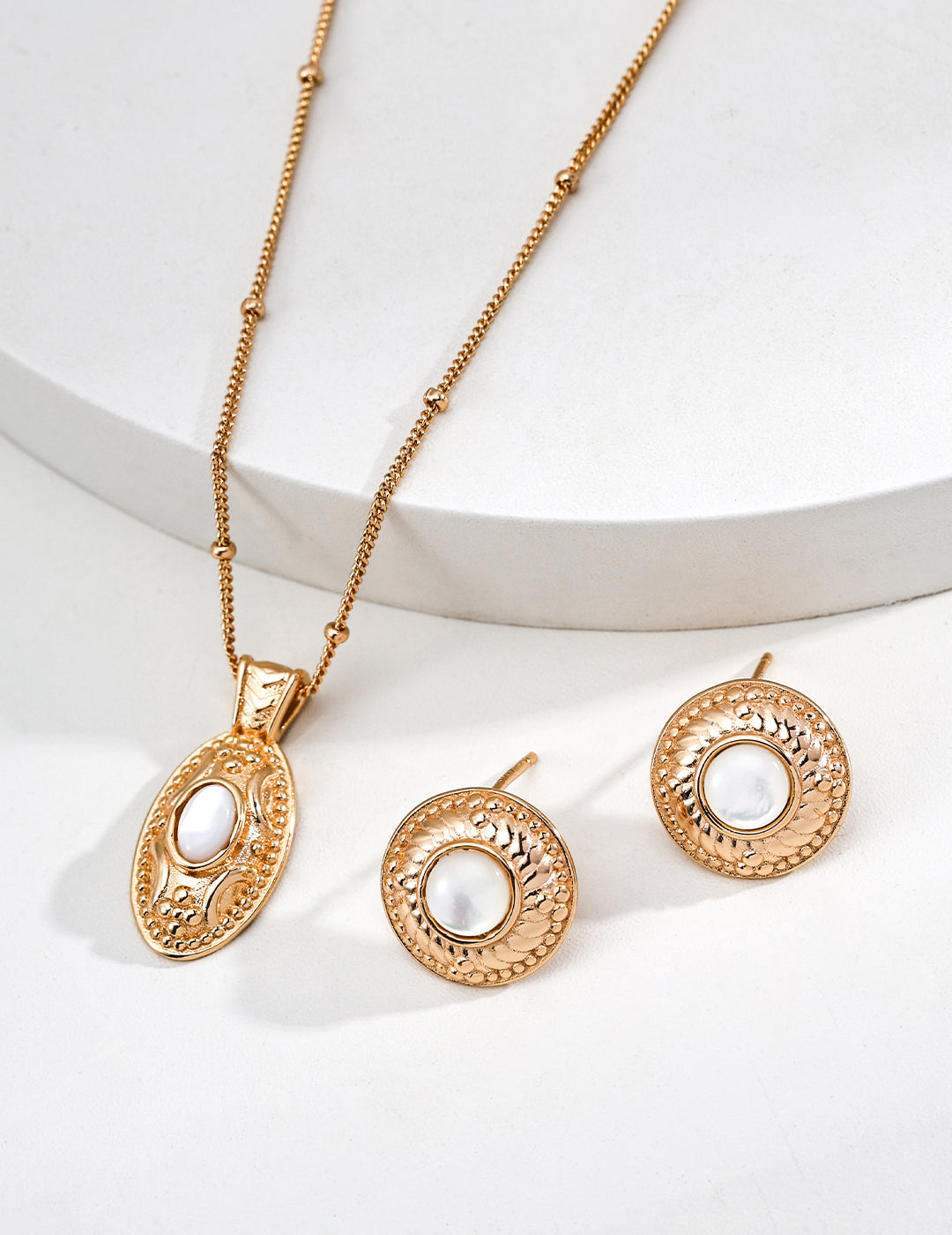 925er Silber-Ohrringe mit echtem Perlmutt im Antik-Design