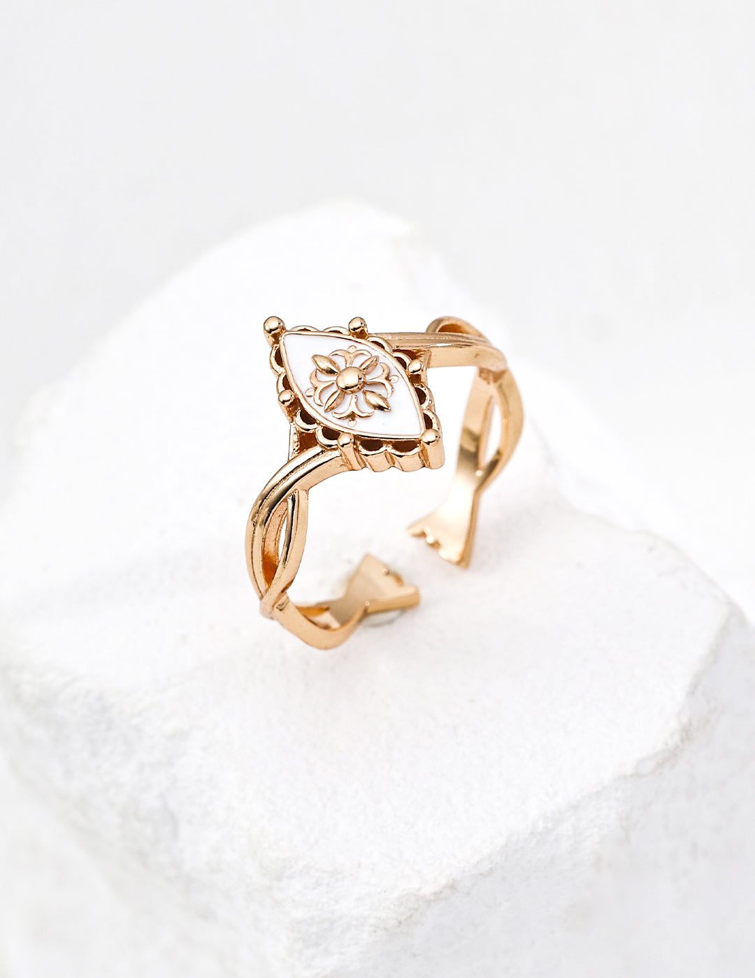 Ring mit Emaille-Blume in Antikgold (925 Silber)