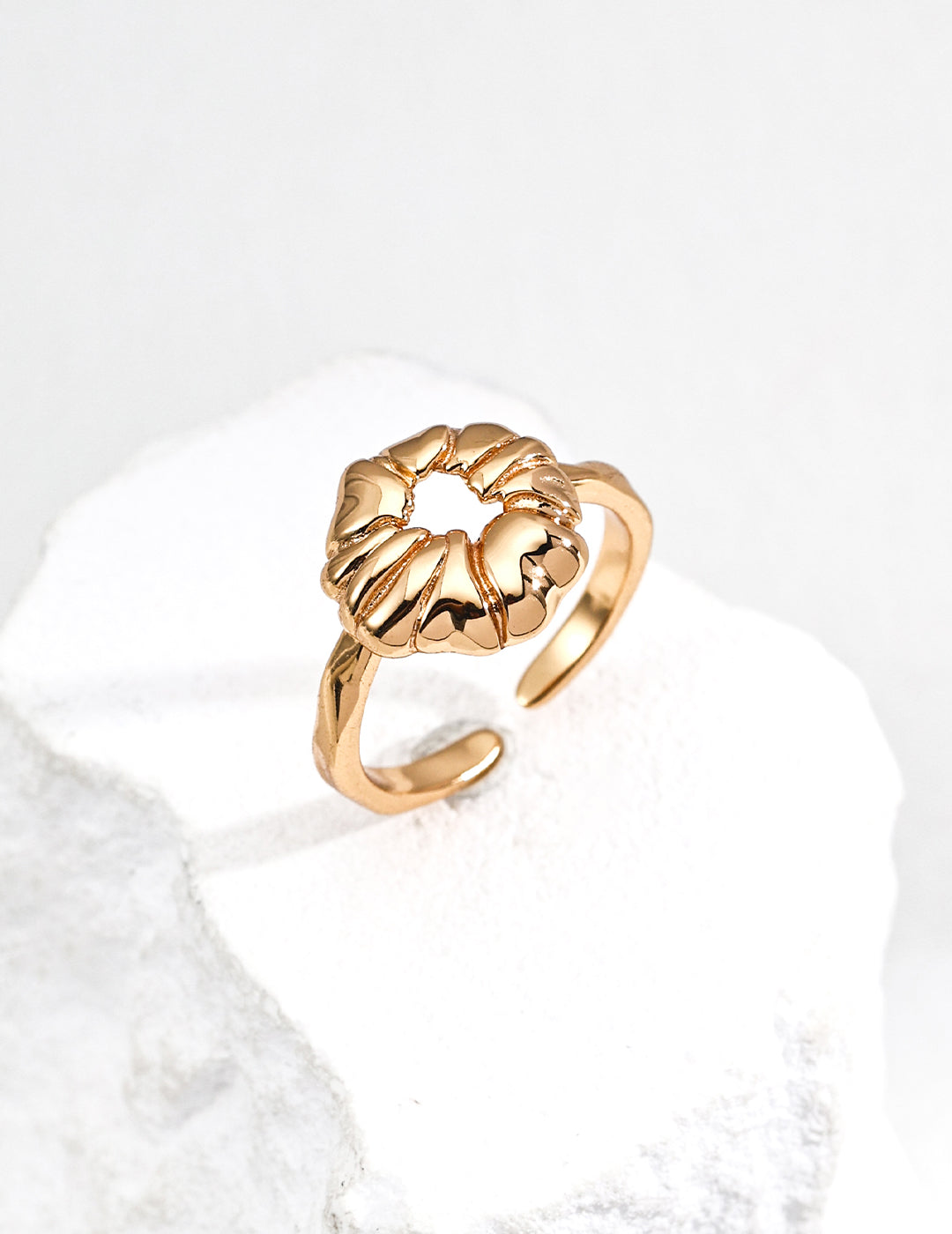 Ring mit organischer-Struktur aus echtem 925er Silber - Vintage Goldoptik