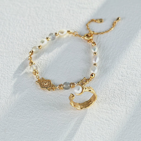 925er Silberarmband mit Naturperlen & grauem Mondstein - Antikgold