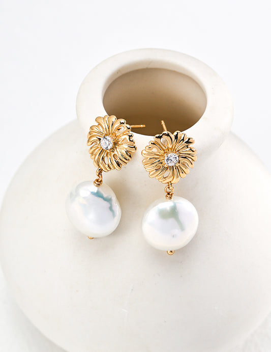 S925 Naturperle Drop Earrings – Florale Edition