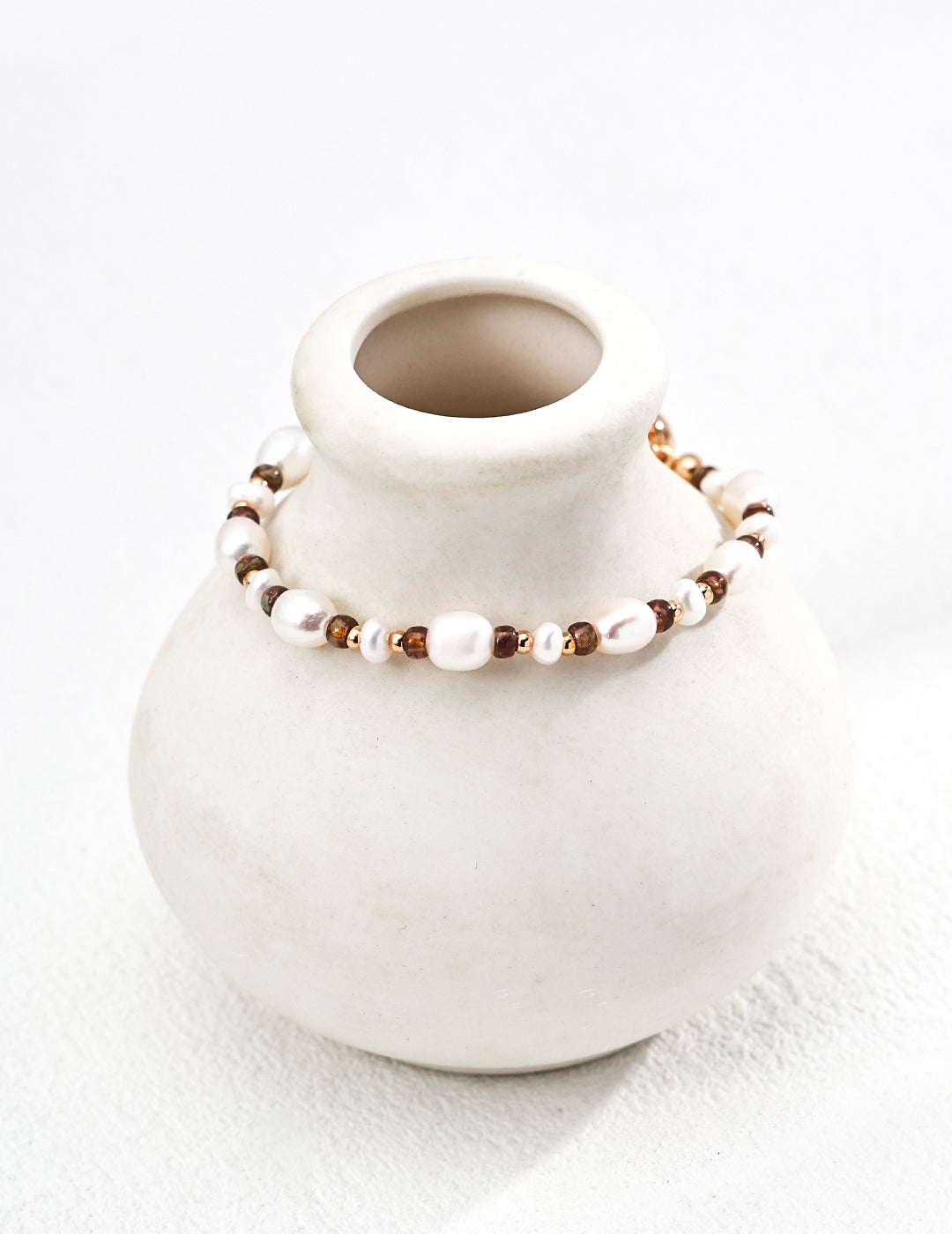 S925 Armband mit Naturperlen & Glasperlen in Antikgold