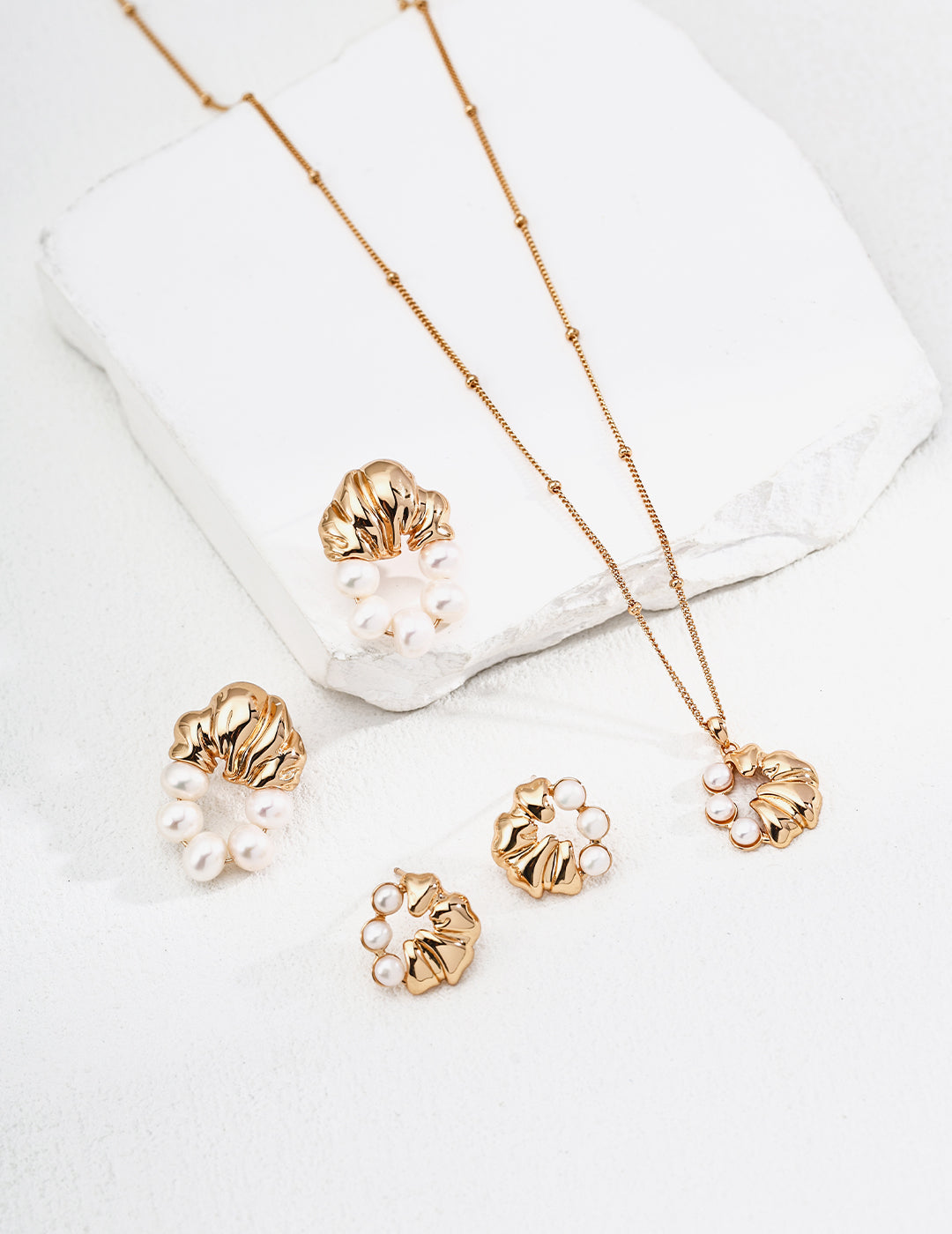 S925 Kette mit Anhänger und Perlendetail - Antikgold