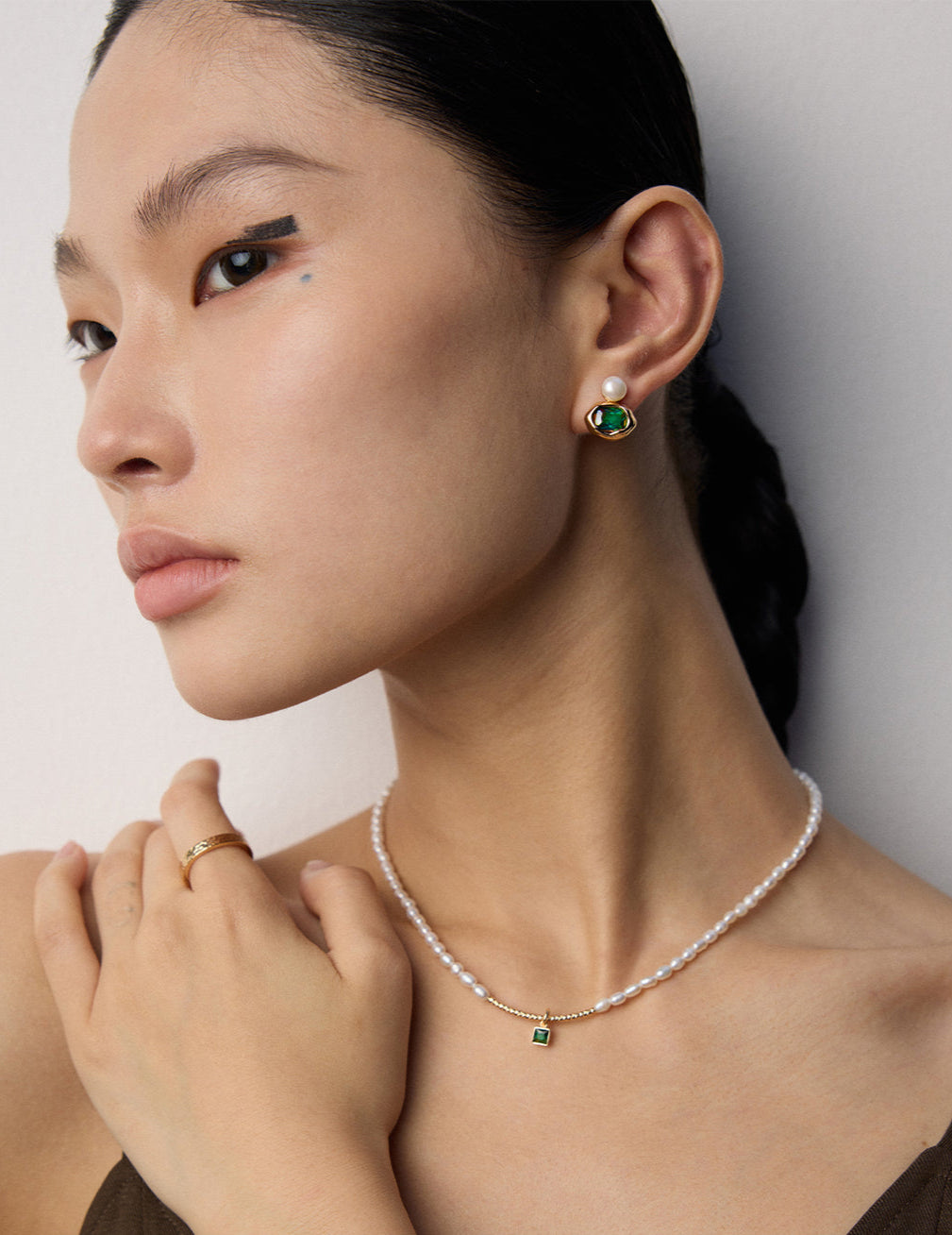 925er Silberohrringe mit Naturperle & farbigem Zirkonia