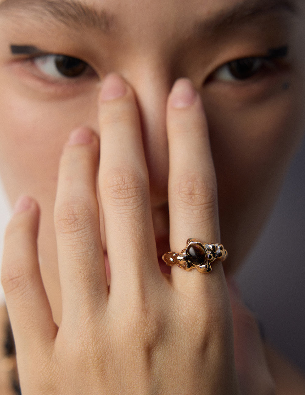 Strukturierter S925 Ring mit Tigerauge