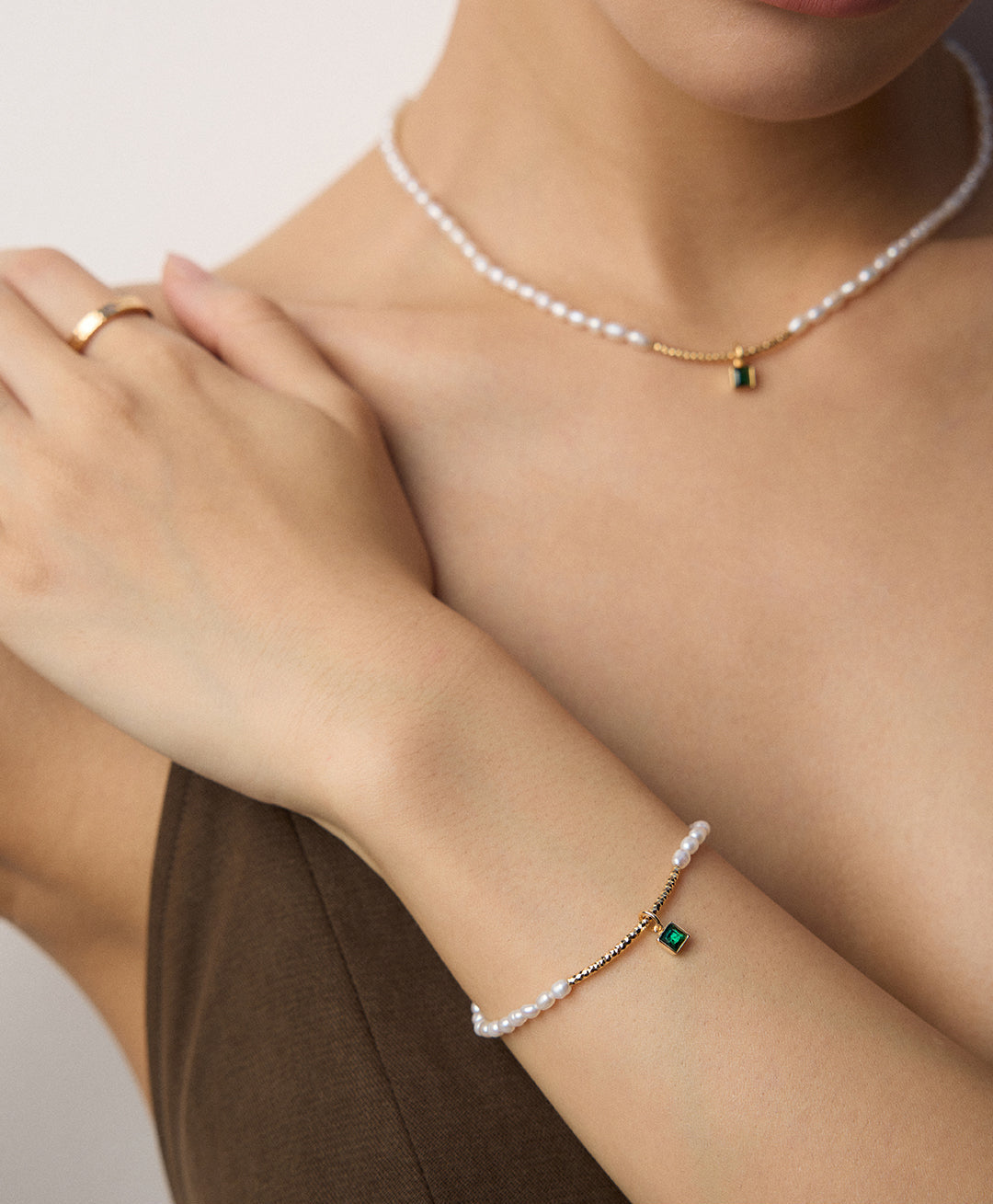 925er Silber Armband & Halskette mit Naturperlen + grünem Zirkonia