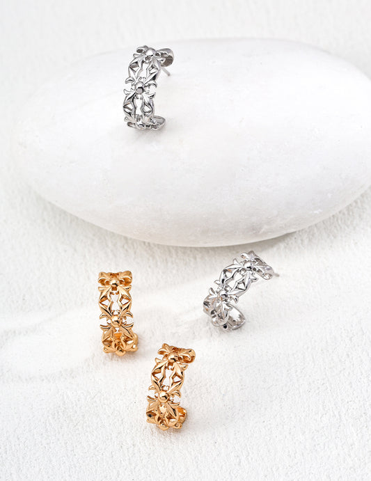 S925 Ohrringe – Kreuzblüten Design