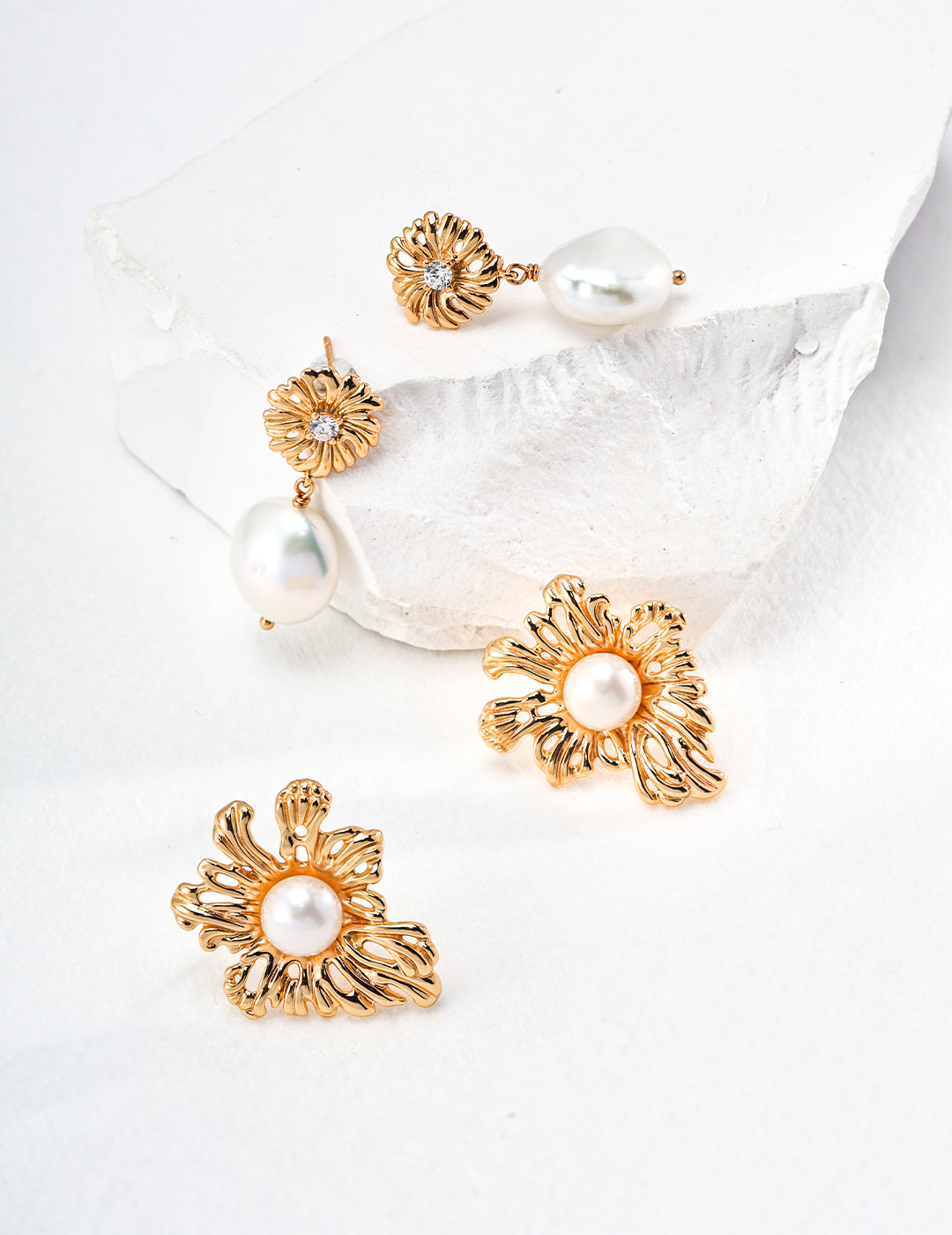 S925 Naturperle Drop Earrings – Florale Edition