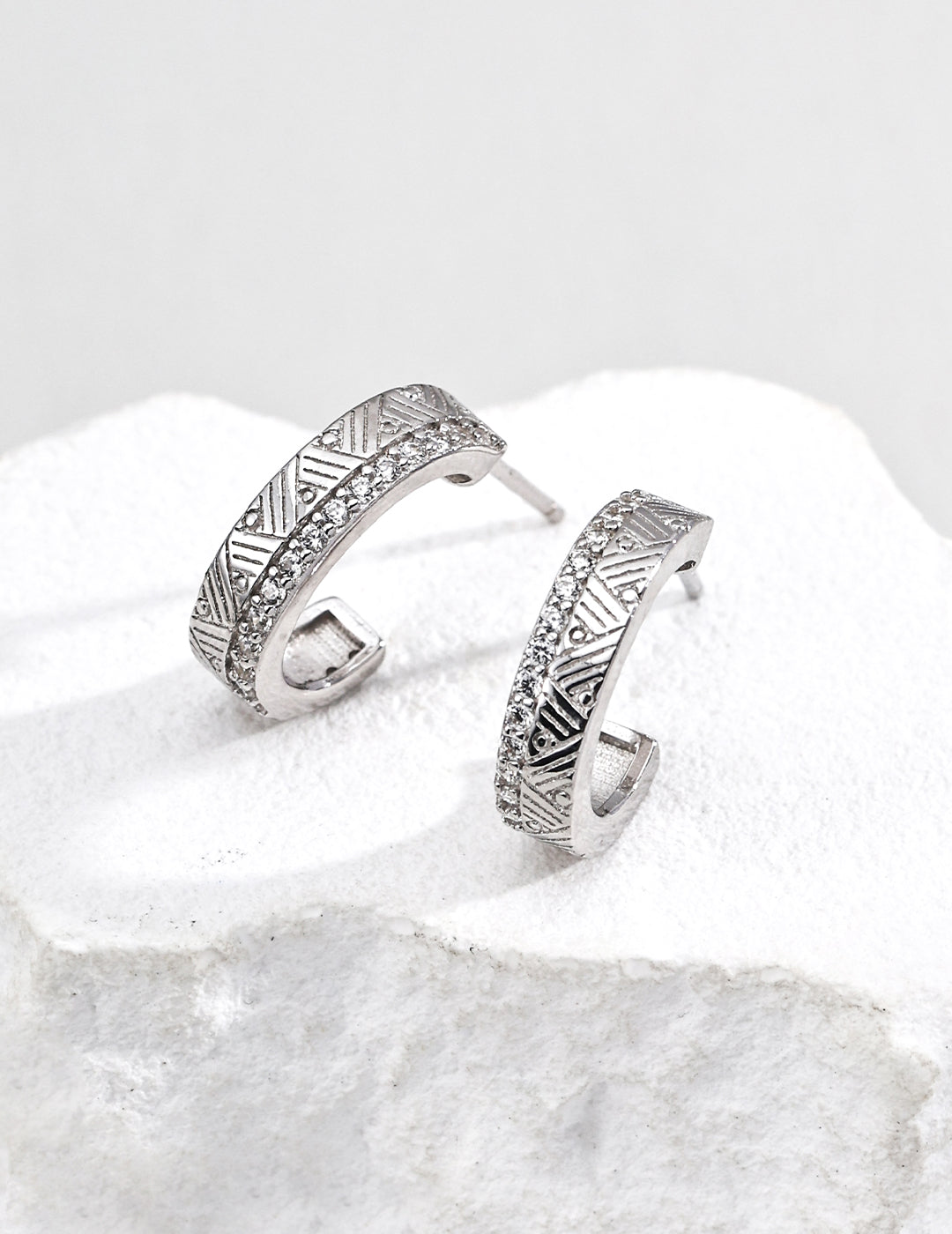 S925 Silber Vintage-Creolen mit Zirkonia