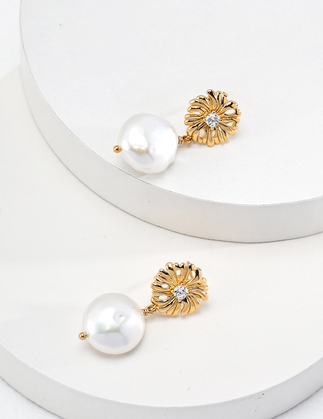 S925 Naturperle Drop Earrings – Florale Edition